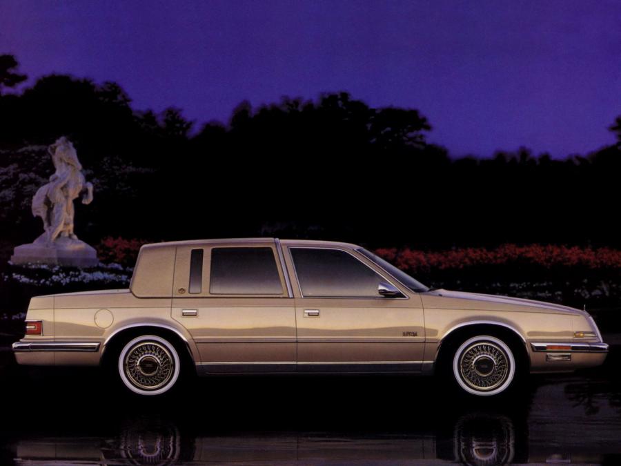  Chrysler Imperial 1990 года  (фото 8 из 11)